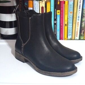 ROCKET DOG BLACK PULL-ON MOTO ANKLE BOOTS SIZE 6.5 NWT